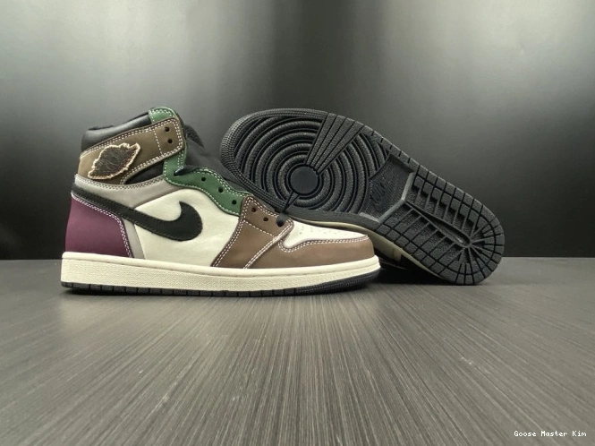 OG Hand High 1 Air Crafted Jordan DH3097-001 0530
